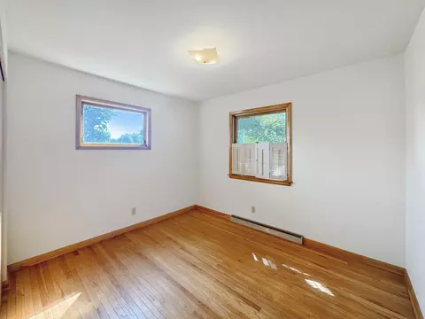 1932 W Laurel St, Freeport, IL 61032 photo 9