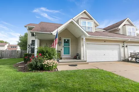 707 Redwood Ct, Genoa, IL 60135