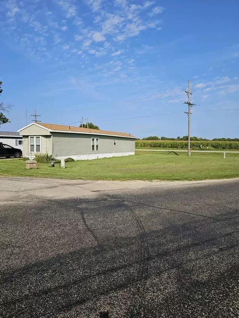 1600 Riverdale Rd #2, Rock Falls, IL 61071