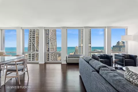111 E Chestnut St #45A, Chicago, IL 60611 photo 6