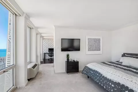 111 E Chestnut St #45A, Chicago, IL 60611 photo 13