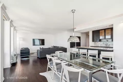 111 E Chestnut St #45A, Chicago, IL 60611 photo 9