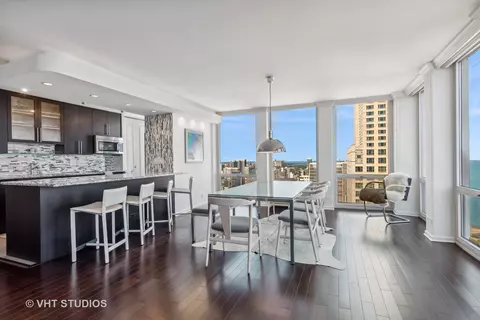 111 E Chestnut St #45A, Chicago, IL 60611 photo 3