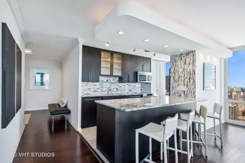 111 E Chestnut St #45A, Chicago, IL 60611 photo 7