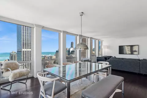 111 E Chestnut St #45A, Chicago, IL 60611 photo 2