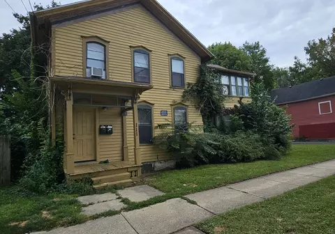 111 Blackhawk Ave, Aurora, IL 60506