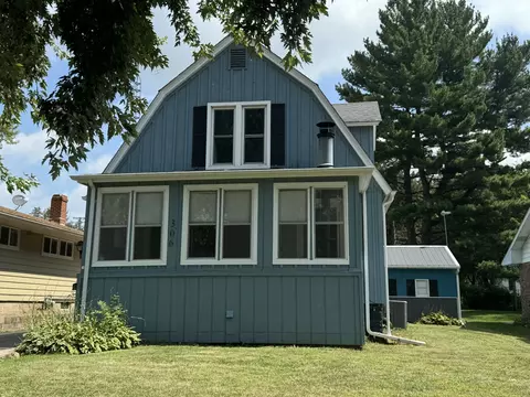 306 S Emmett St, Genoa, IL 60135