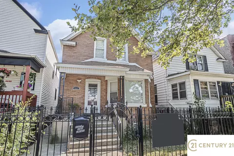 5227 W Gladys Ave, Chicago, IL 60644