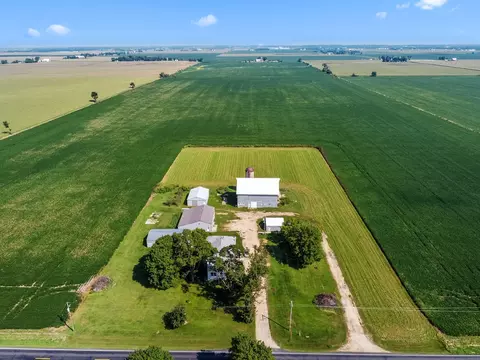 w6646 State Line Road, Walworth, WI 53184