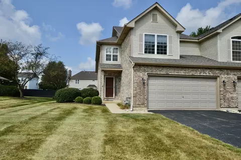 5708 Fieldstone Trl, Mchenry, IL 60050