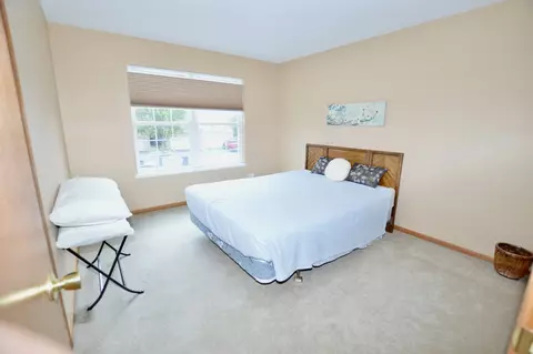 Bedroom - 5708 Fieldstone Trl, Mchenry, IL 60050 photo 3 of 3