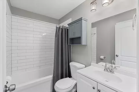 8320 Latrobe Ave, Burbank, IL 60459 photo 9