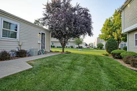 7948 164th Pl #7948, Tinley Park, IL 60477