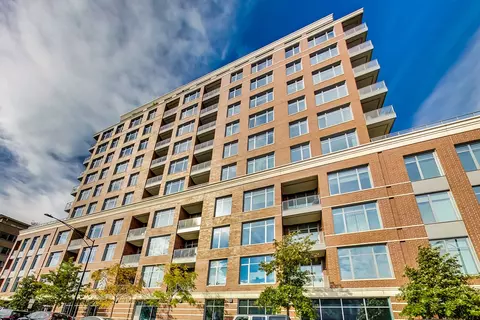 540 W Webster Ave #202, Chicago, IL 60614