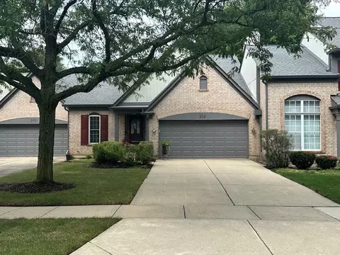204 Lorraine Cir, Bloomingdale, IL 60108