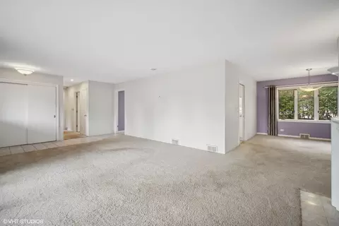 1318 Pendleton Ln, Glenview, IL 60025 photo 3