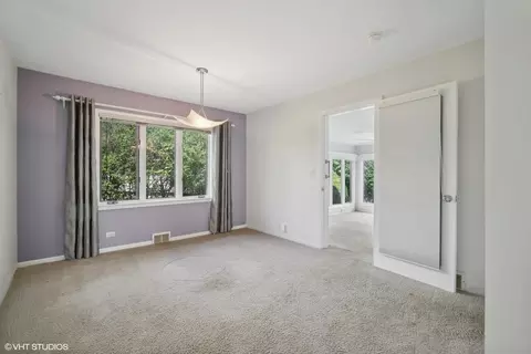 1318 Pendleton Ln, Glenview, IL 60025 photo 4