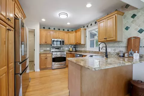 902 Dolder Ln, Spring Grove, IL 60081 photo 12
