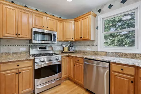 902 Dolder Ln, Spring Grove, IL 60081 photo 13