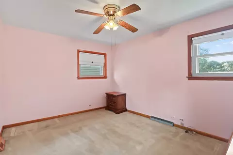 Bedroom - 2734 Joseph Ave, Des Plaines, IL 60018 photo 1 of 2