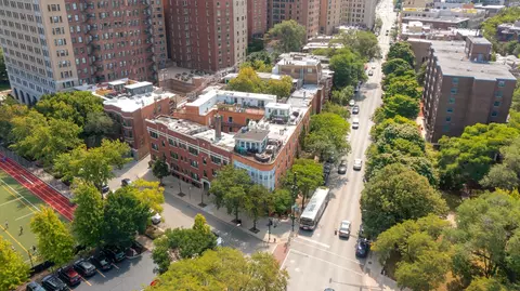 339 W Webster Ave #8H, Chicago, IL 60614