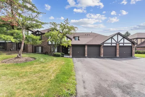 1407 Princeton Ct #A, Wheaton, IL 60189