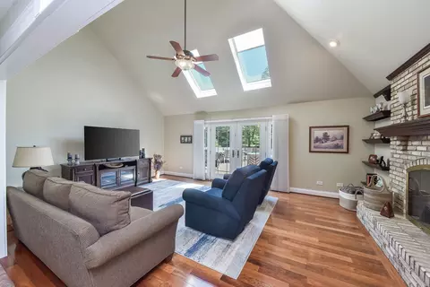 4 N445 Mountain Ash Dr, Wayne, IL 60184 photo 10