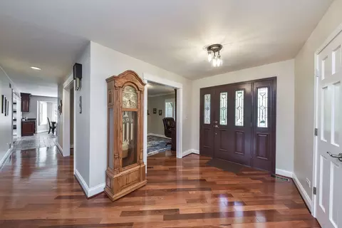 4 N445 Mountain Ash Dr, Wayne, IL 60184 photo 3