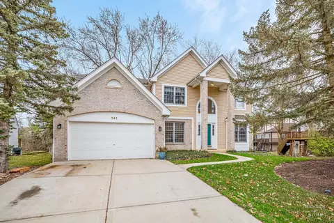 141 Robincrest Ln, Lindenhurst, IL 60046