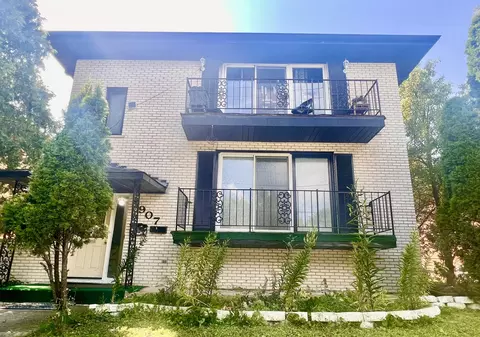 5907 W 103rd St, Oak Lawn, IL 60453