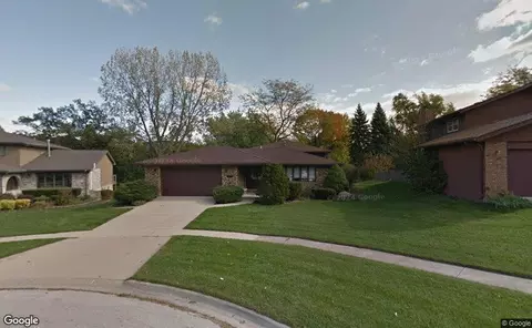 422 Hillview Ct, Lemont, IL 60439