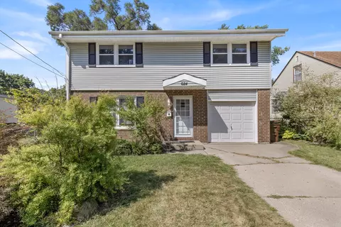 624 Bohm Ave, Rockford, IL 61107