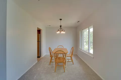 1705 Robin Walk #C, Hoffman Estates, IL 60169 photo 4