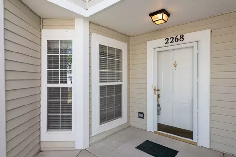 2268 Scott Ln #2268, Aurora, IL 60502