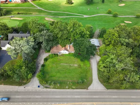702 S Rohlwing Rd, Itasca, IL 60143 photo 2