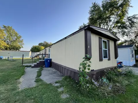 300 E Spencer St #24, Dwight, IL 60420