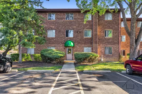 2544 Waterbury Dr #1505, Woodridge, IL 60517