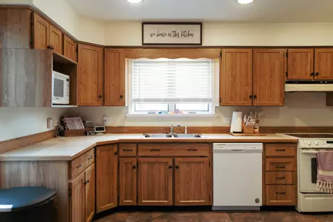 1603 10th St, Peru, IL 61354 photo 5