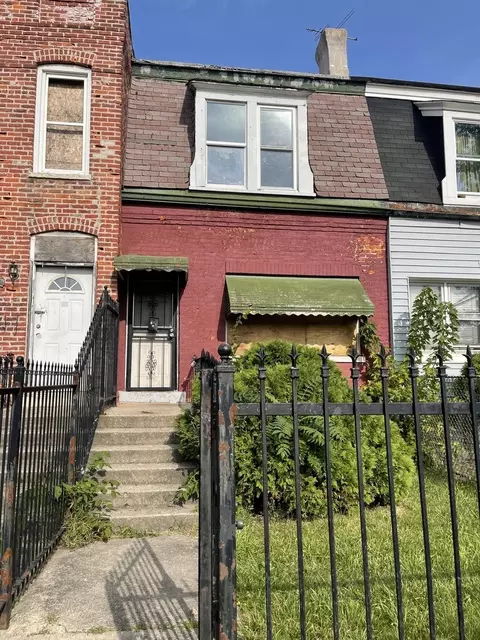 10647 S Champlain Ave, Chicago, IL 60628 photo 1