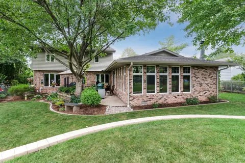 Exterior - 2803 Capen Dr, Bloomington, IL 61704 photo 11 of 12
