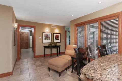 Entry Way - 2803 Capen Dr, Bloomington, IL 61704 photo 1 of 3