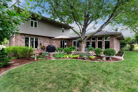 Exterior - 2803 Capen Dr, Bloomington, IL 61704 photo 5 of 12