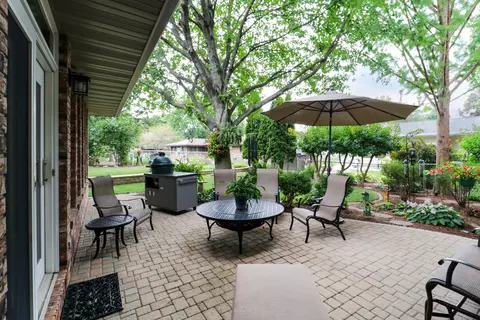 Exterior - 2803 Capen Dr, Bloomington, IL 61704 photo 3 of 12
