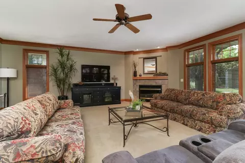 Living - 2803 Capen Dr, Bloomington, IL 61704 photo 2 of 3