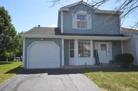 701 Brittany Ln, Island Lake, IL 60042