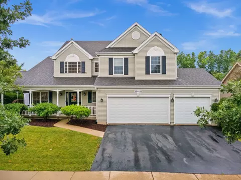 39 S W155 S Hyde Park, Geneva, IL 60134