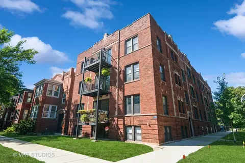 2201 W Winona St #1, Chicago, IL 60625