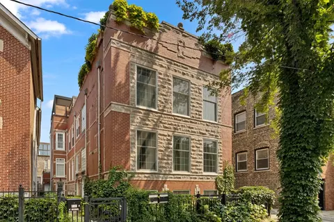 1612 W Pierce Ave #A, Chicago, IL 60622