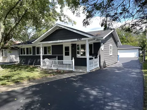 3747 Sangamon St, Steger, IL 60475 photo 1