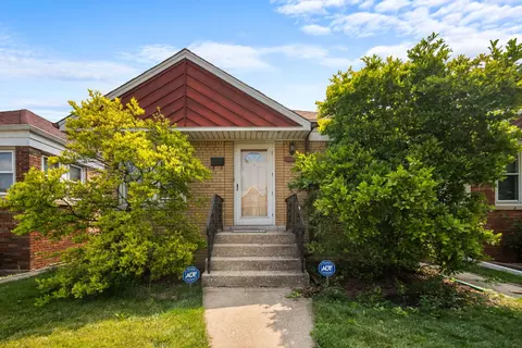 5549 S Mcvicker Ave, Chicago, IL 60638